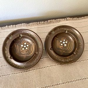 Round Stoneware Earth Floral Ashtrays